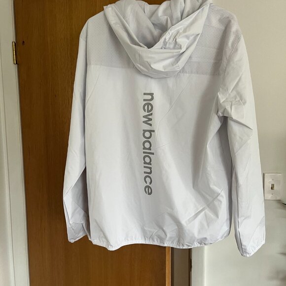 New Balance Lightweight Rain Jacket - Picture 2 of 4